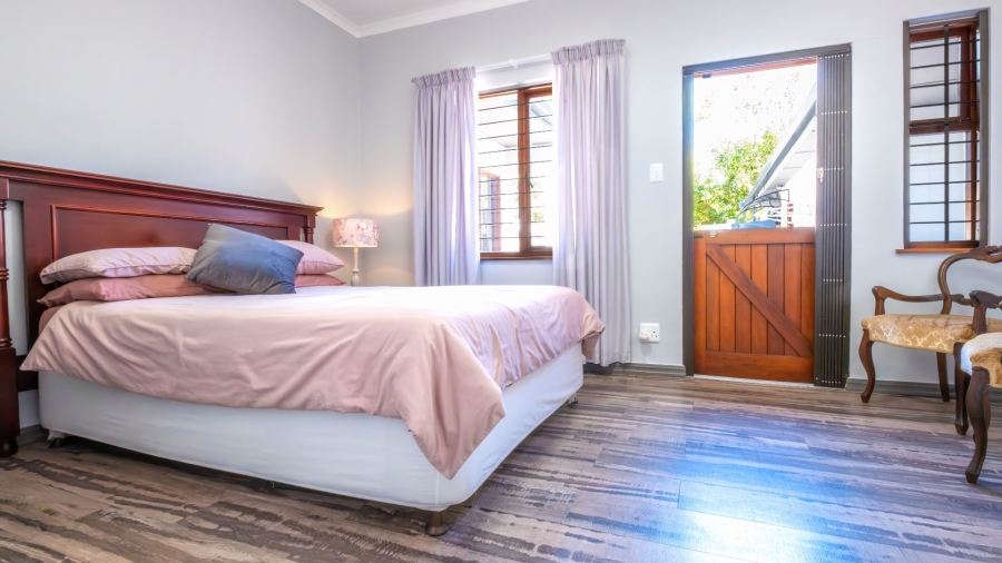 4 Bedroom Property for Sale in Heatherlands Western Cape